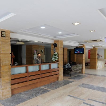 Neelkanth Paradise Hotel Ahmedabad Esterno foto