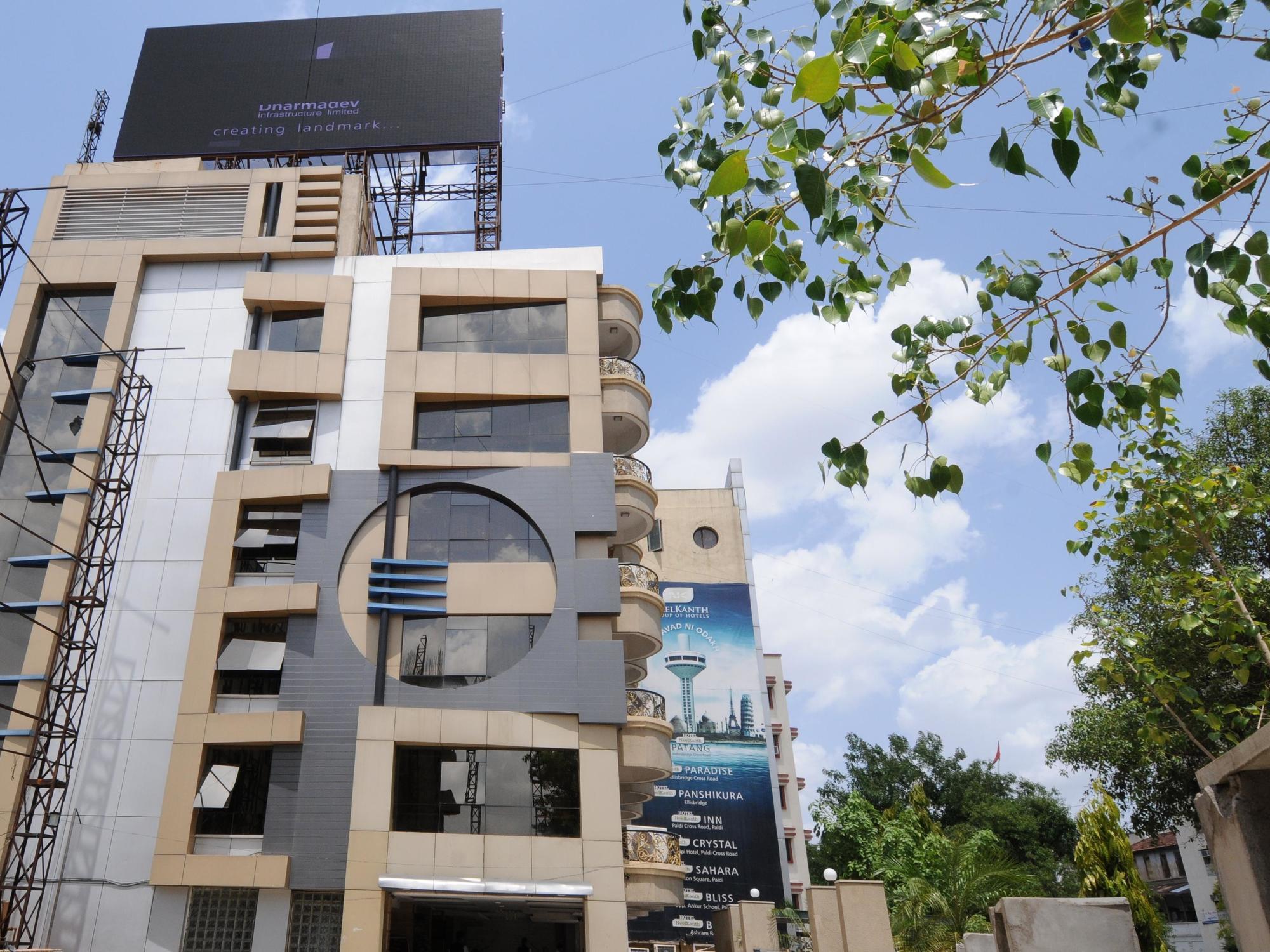 Neelkanth Paradise Hotel Ahmedabad Esterno foto
