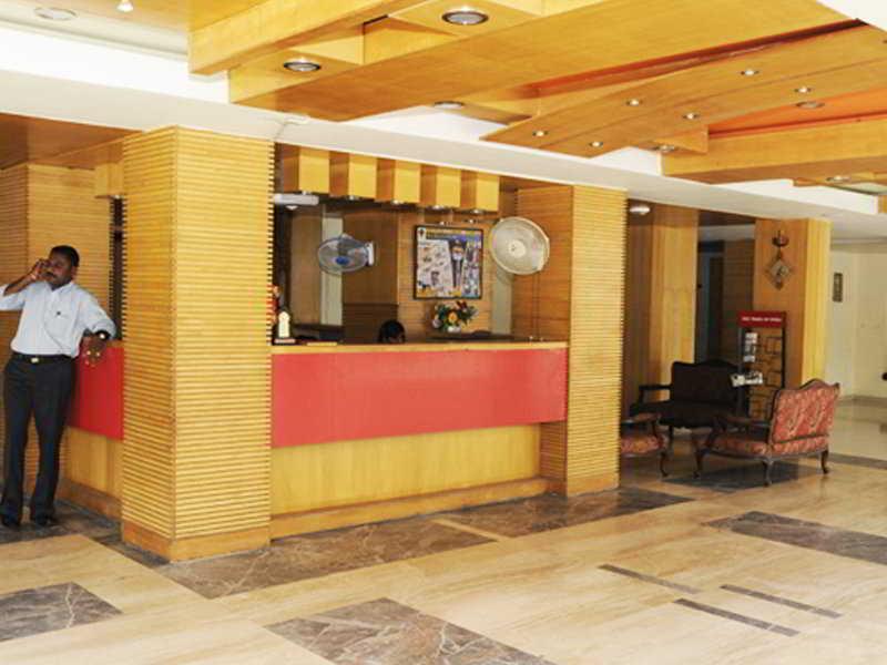 Neelkanth Paradise Hotel Ahmedabad Esterno foto